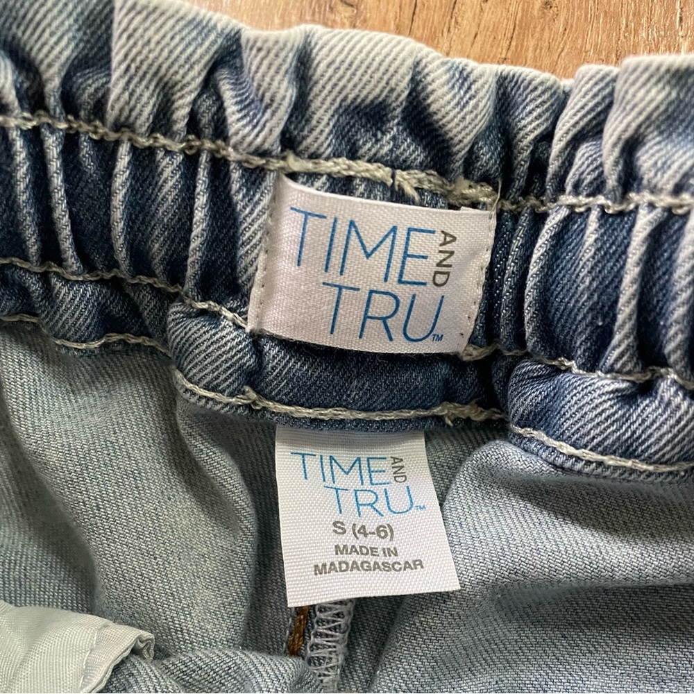 Time and Tru Size S 4-6 “paper bag” shorts! Brand new with tags, never worn. - Picture 4 of 4